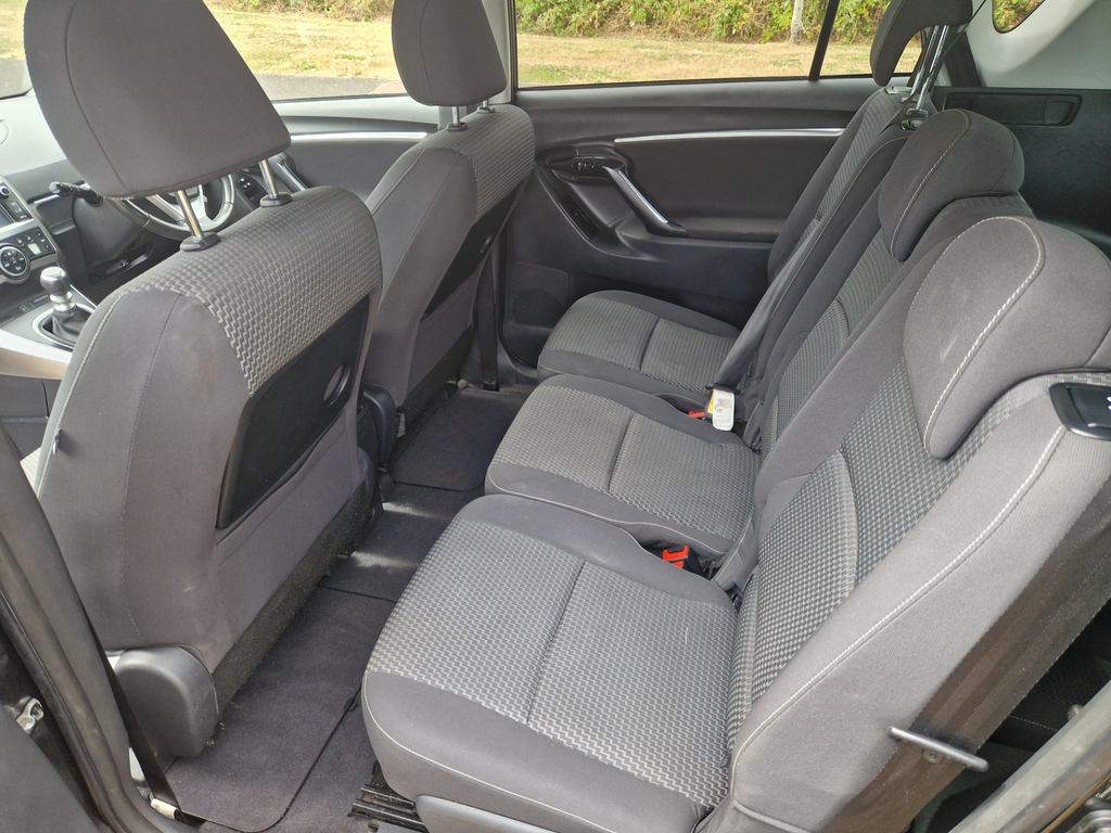 Toyota Verso D-4d Trend Mpv White #9