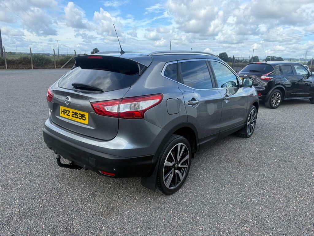 Nissan Qashqai 1.2 Acenta Premium Dig-t 113 Bhp Black #3