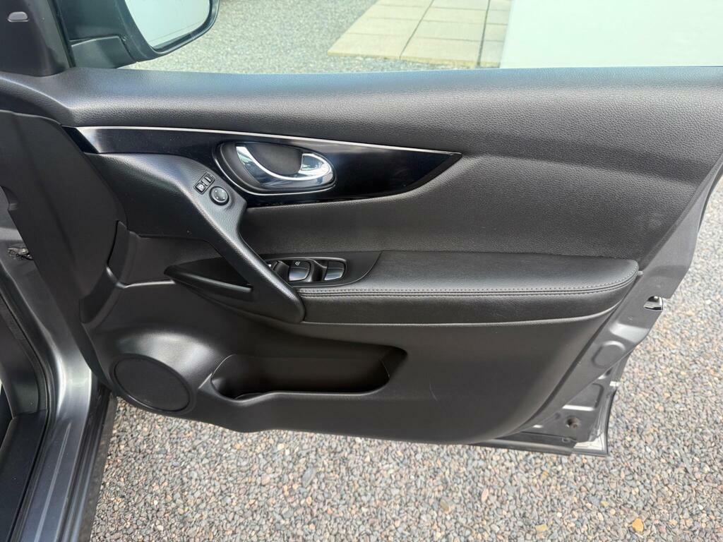Nissan Qashqai 1.2 Acenta Premium Dig-t 113 Bhp Black #11