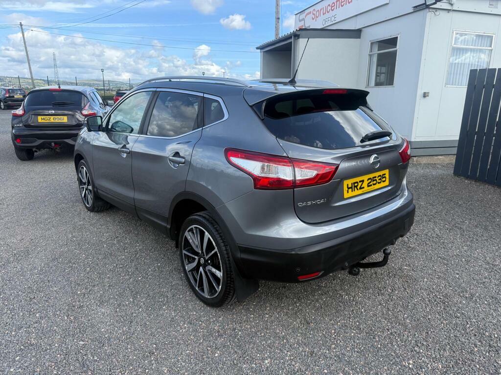 Nissan Qashqai 1.2 Acenta Premium Dig-t 113 Bhp Black #4