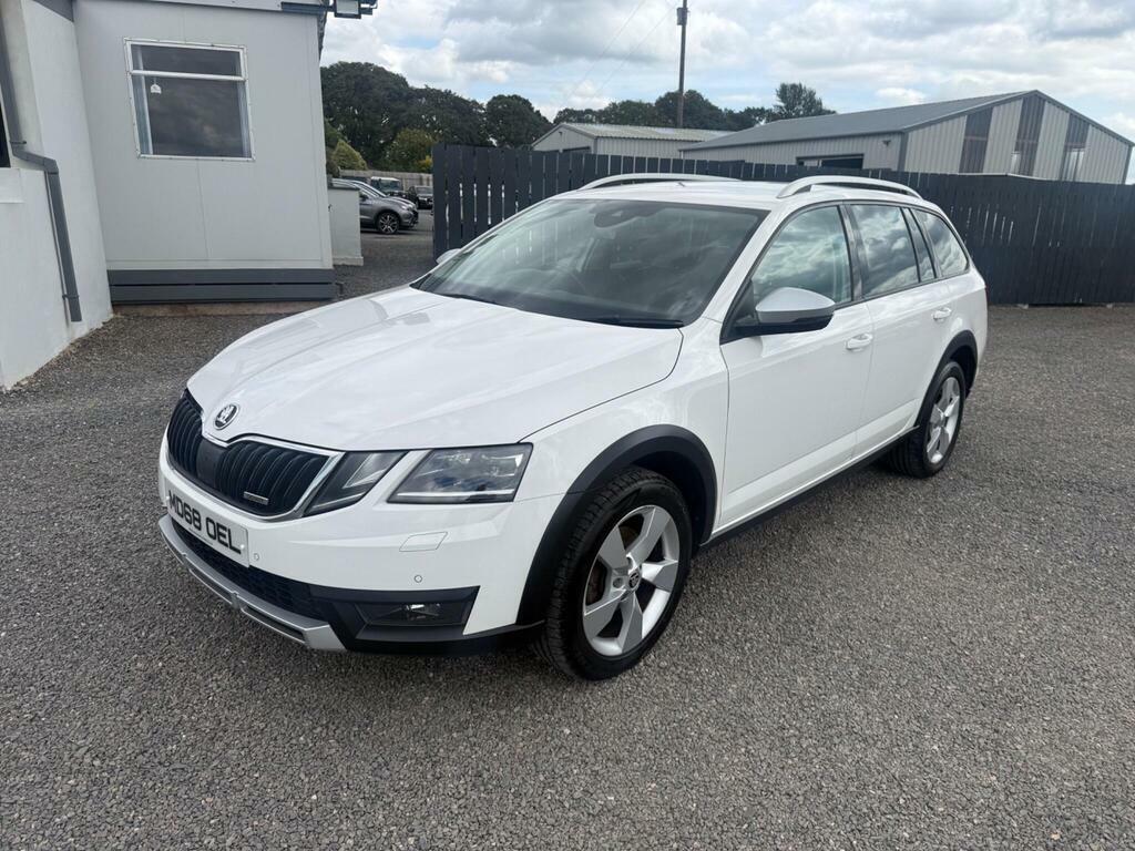 Skoda Octavia 2.0 Tdi Scout Dsg 4Wd Euro 6 S S White #2
