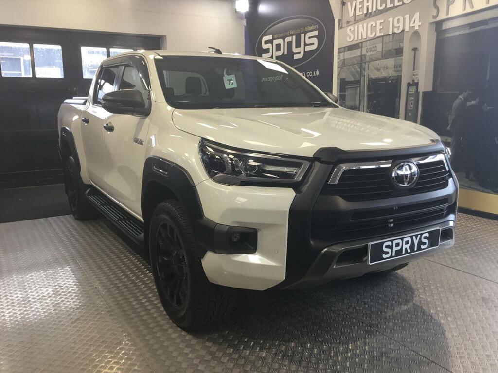 Toyota HILUX 2.8 D-4d Invincible X 4Wd Euro 6 Ss White