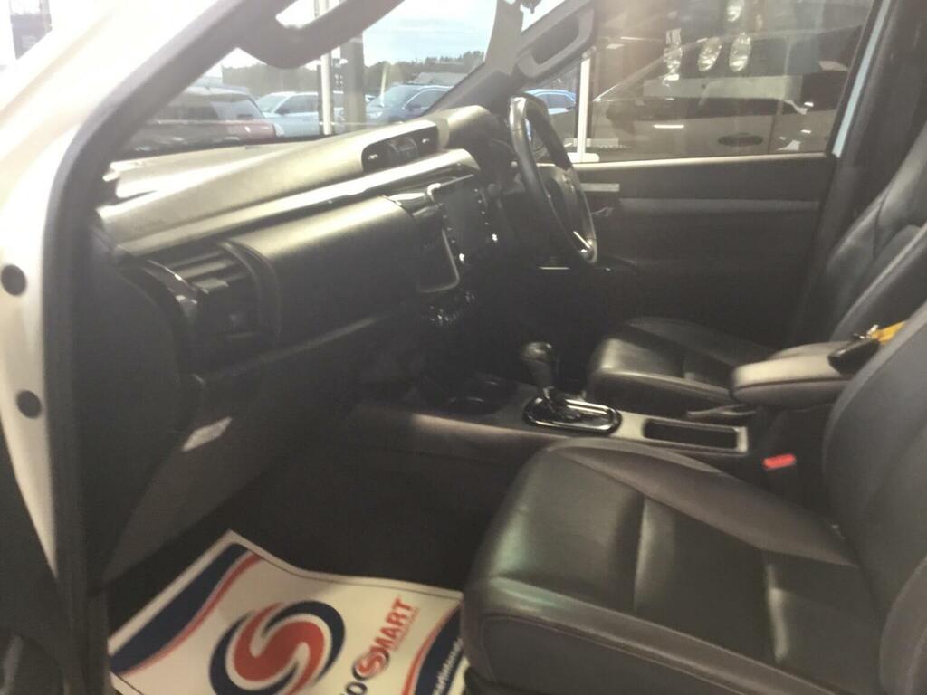 Toyota HILUX 2.8 D-4d Invincible X 4Wd Euro 6 Ss Black #25