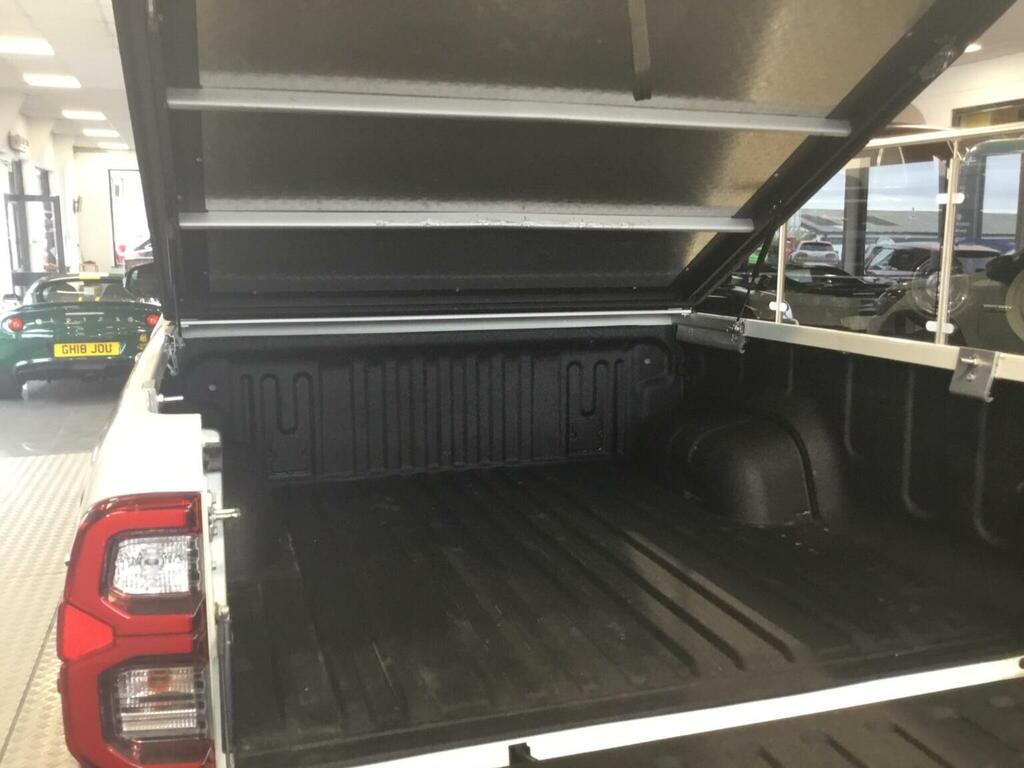 Toyota HILUX 2.8 D-4d Invincible X 4Wd Euro 6 Ss Black #18