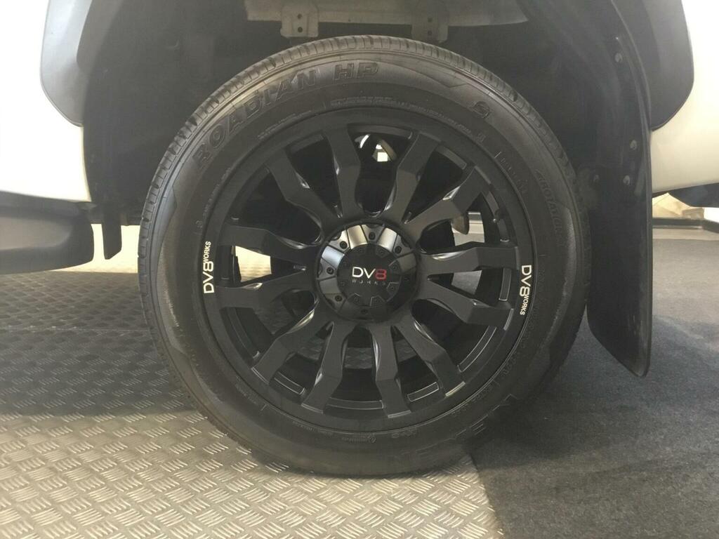 Toyota HILUX 2.8 D-4d Invincible X 4Wd Euro 6 Ss Black #7