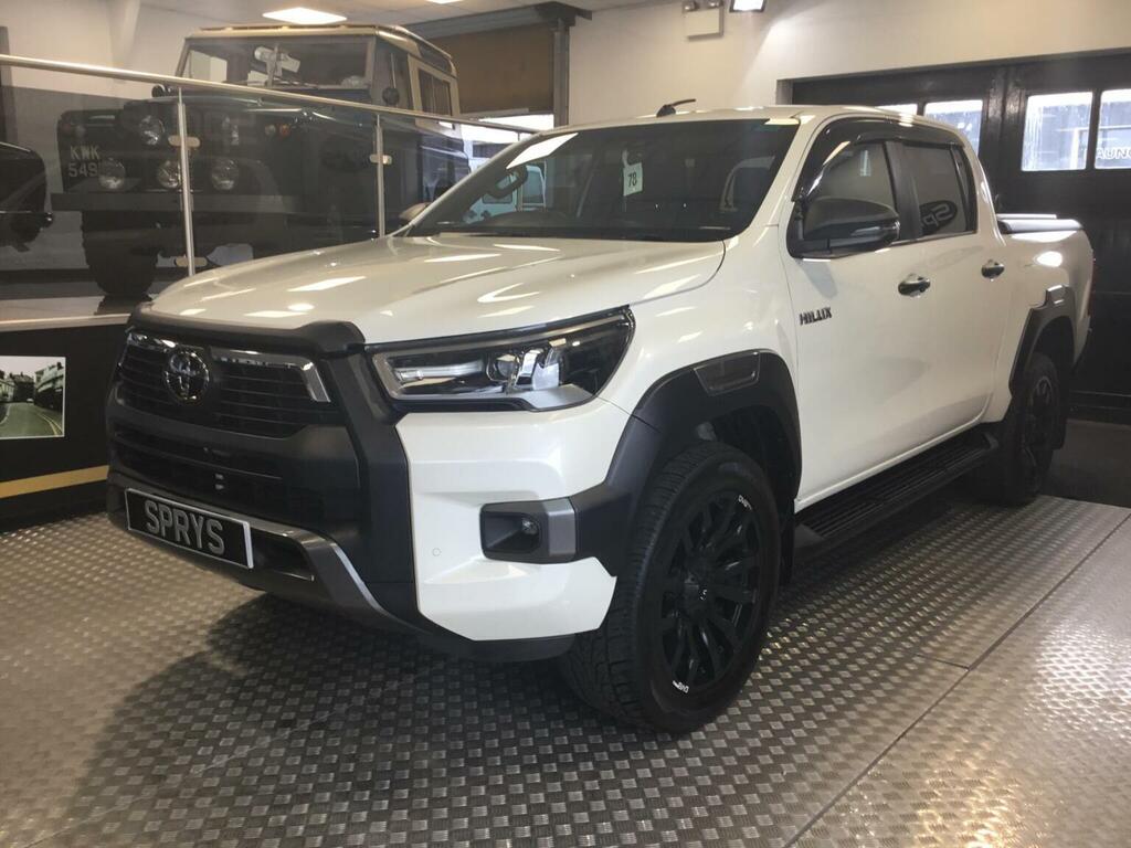 Toyota HILUX 2.8 D-4d Invincible X 4Wd Euro 6 Ss White #5