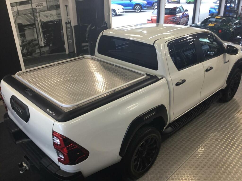 Toyota HILUX 2.8 D-4d Invincible X 4Wd Euro 6 Ss Black #44
