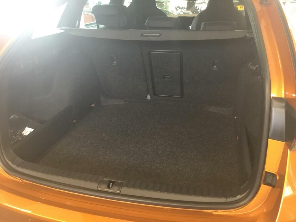 Skoda Octavia Skoda Octavia Estate 2.0 Tdi 150 Sportline White #16