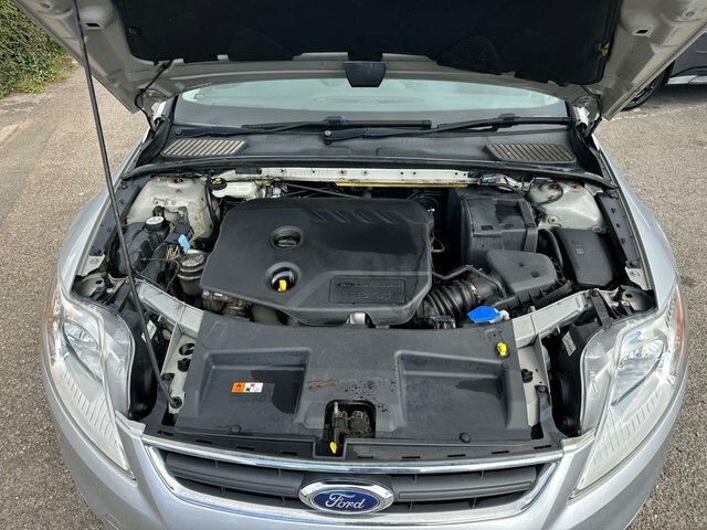 Ford Mondeo Tdci Econetic Edge Hatchback Silver #3