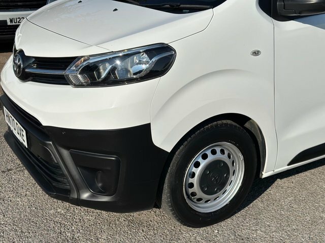 Toyota PROACE 2.0D 140 Icon Van Grey #10
