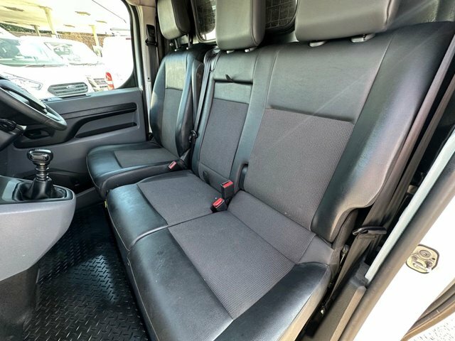 Toyota PROACE 2.0D 140 Icon Van Grey #26