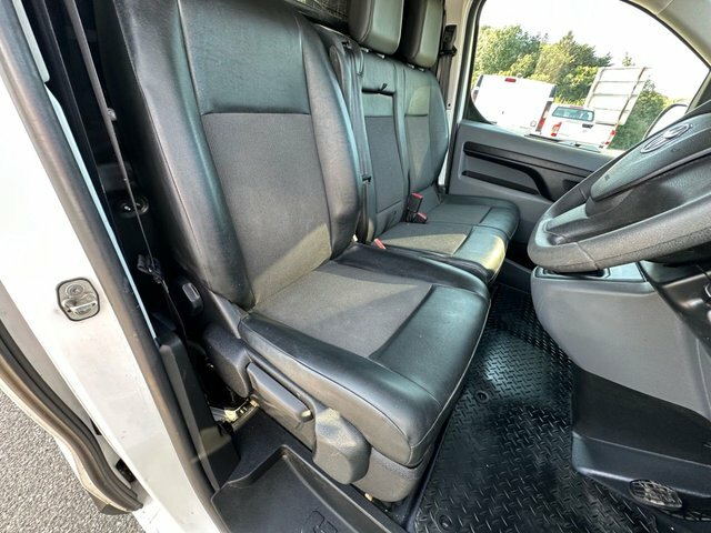 Toyota PROACE 2.0D 140 Icon Van Grey #41