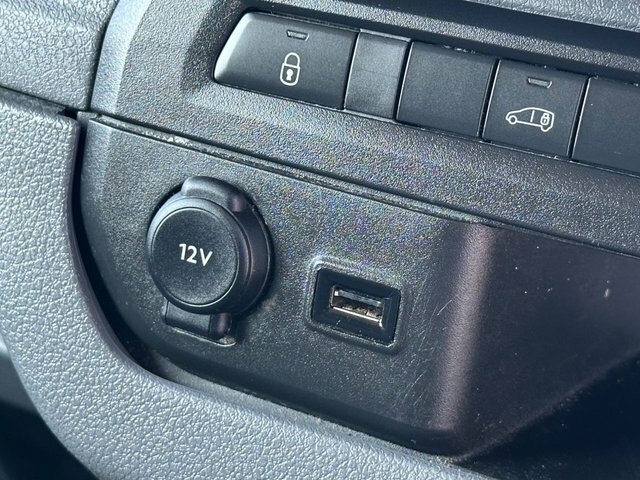 Toyota PROACE 2.0D 140 Icon Van Grey #30