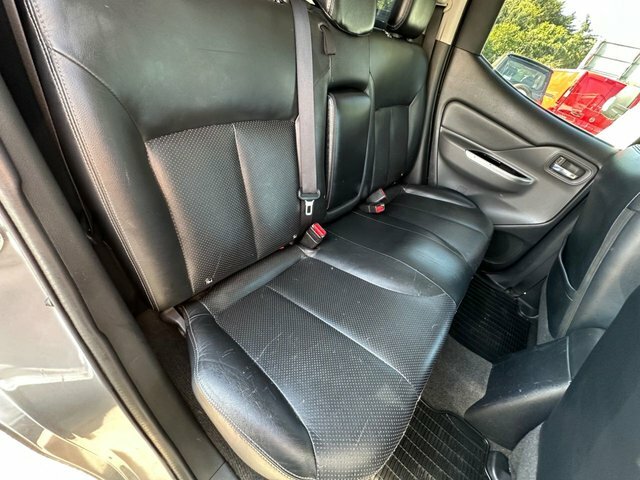Mitsubishi L200 Di-d Dc Warrior Pickup Grey #6