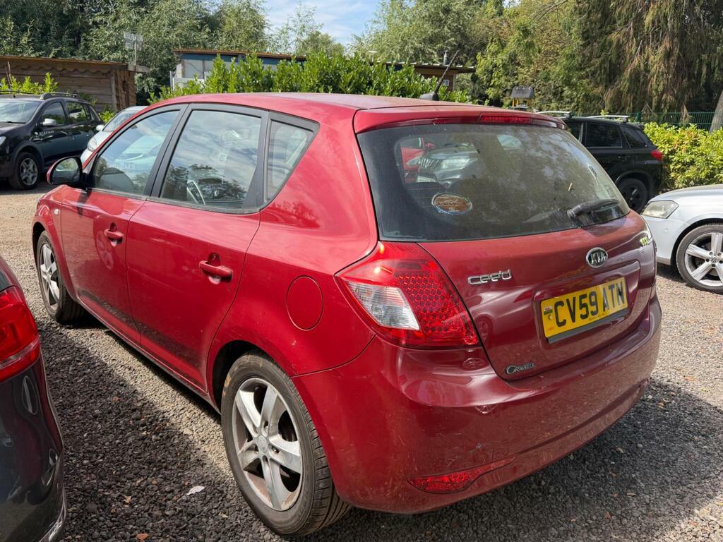 Kia Ceed 1.6 Crdi Ecodynamics 2 Euro 4 Ss Red #4