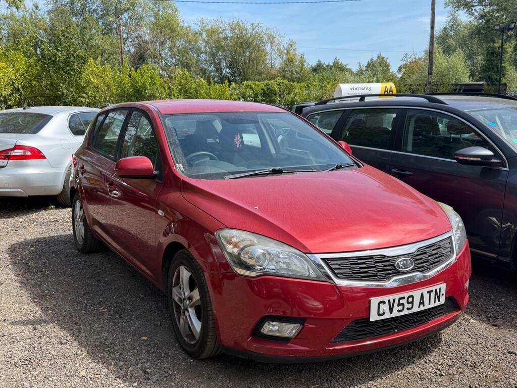 Kia Ceed 1.6 Crdi Ecodynamics 2 Euro 4 Ss Red