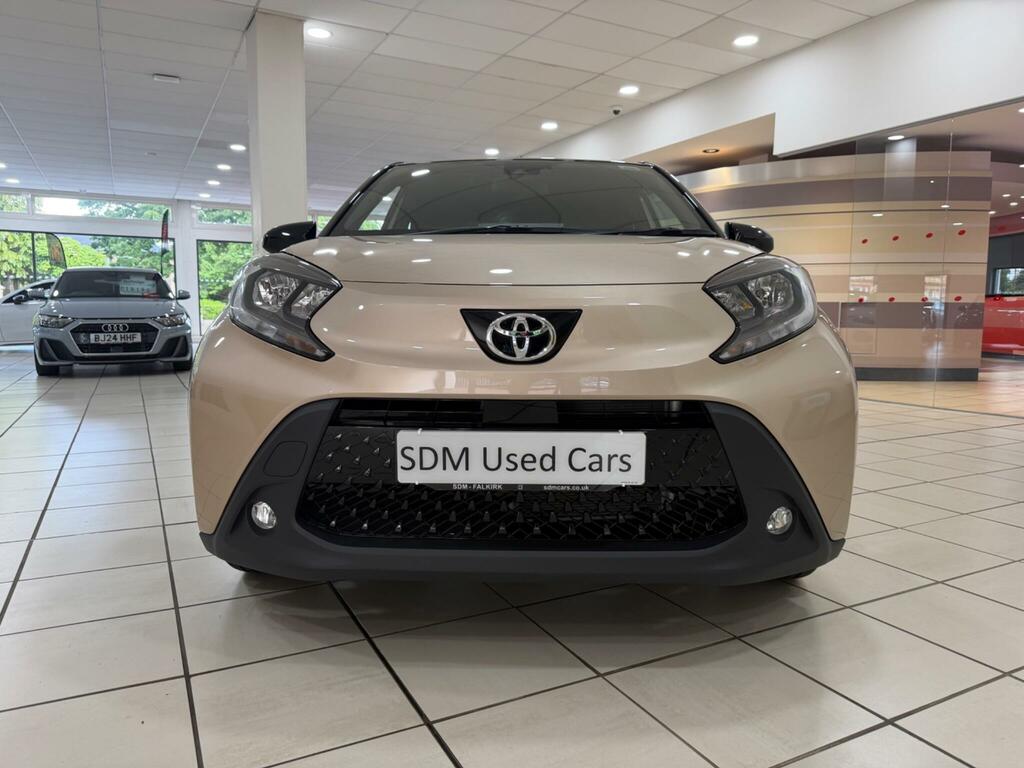 Toyota Aygo X 1.0 Vvt-i Edge Hatchback Euro 6 Beige #2
