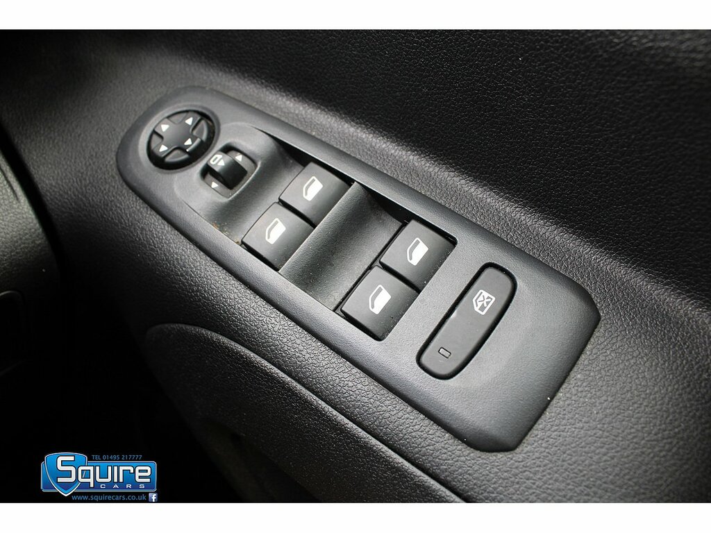 Vauxhall Combo Life Mpv 1.5 Turbo D Se Euro 6 Ss 7 Seat 2021 White #8