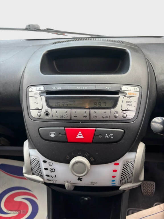 Toyota Aygo 1.0 Vvt-i Fire Ac White #6