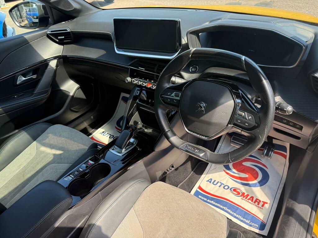 Peugeot e-208 50Kwh Gt Blue #9