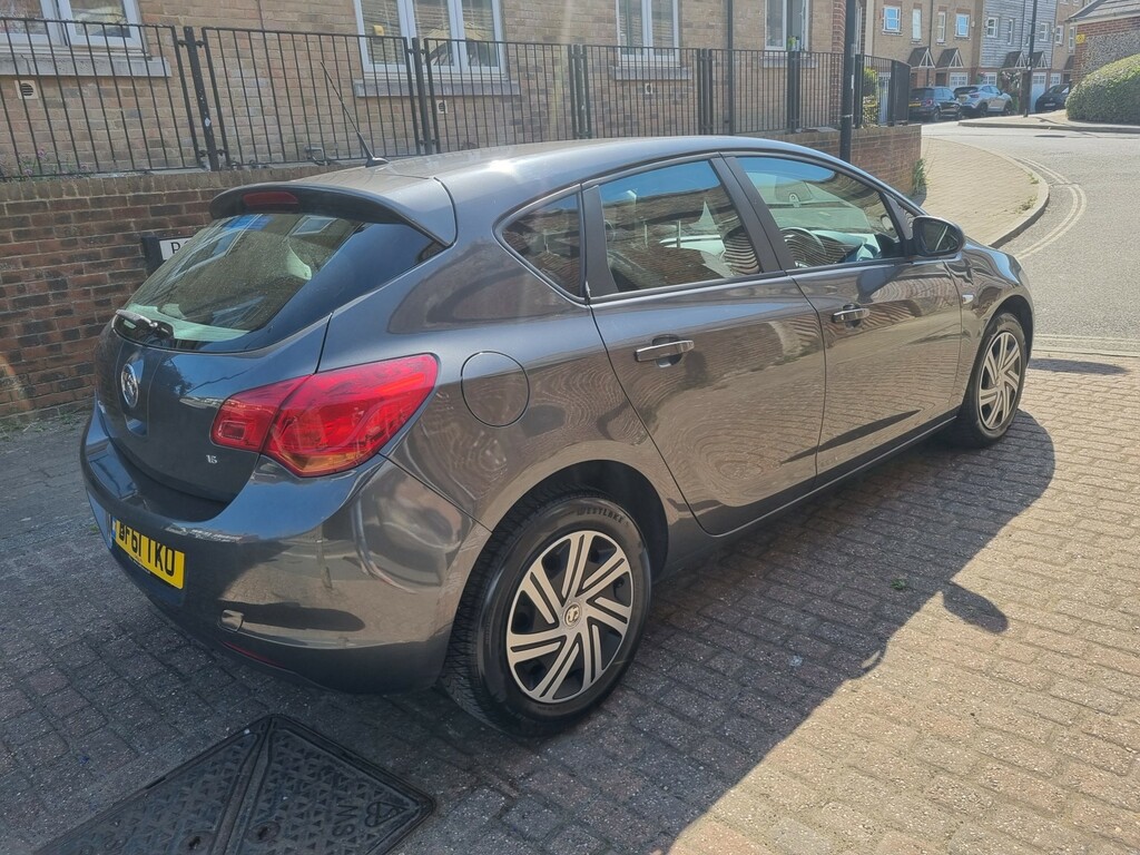 Vauxhall Astra Hatchback 1.6 16V Excite Euro 5 201161 Grey #12
