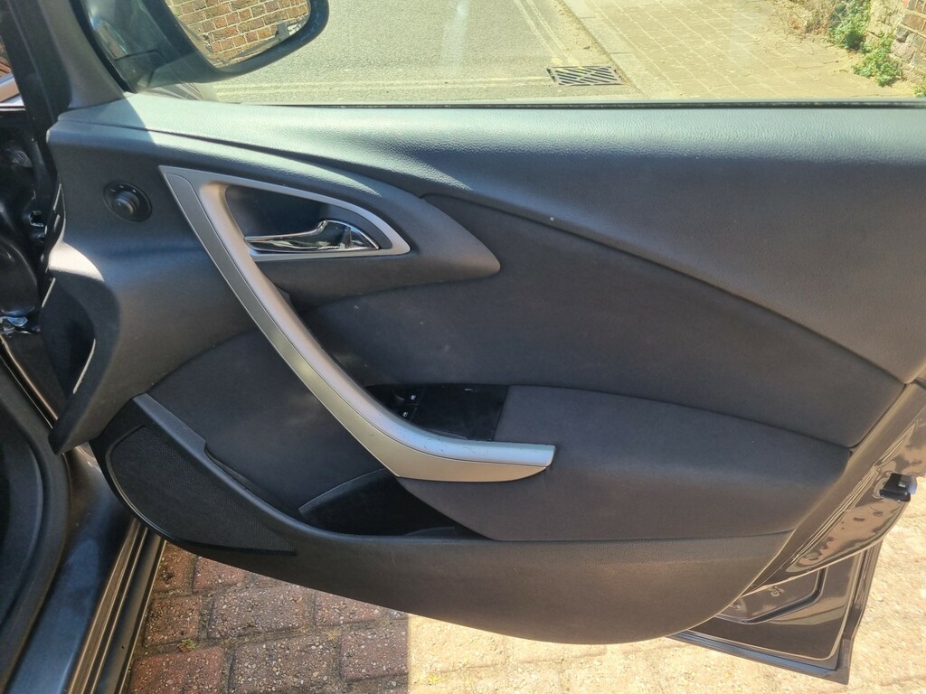 Vauxhall Astra Hatchback 1.6 16V Excite Euro 5 201161 Grey #17