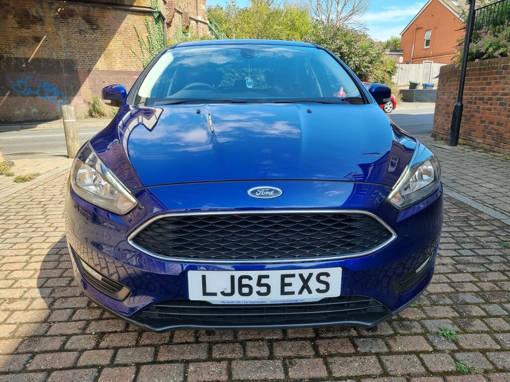 Ford Focus Hatchback 2015 Blue #2