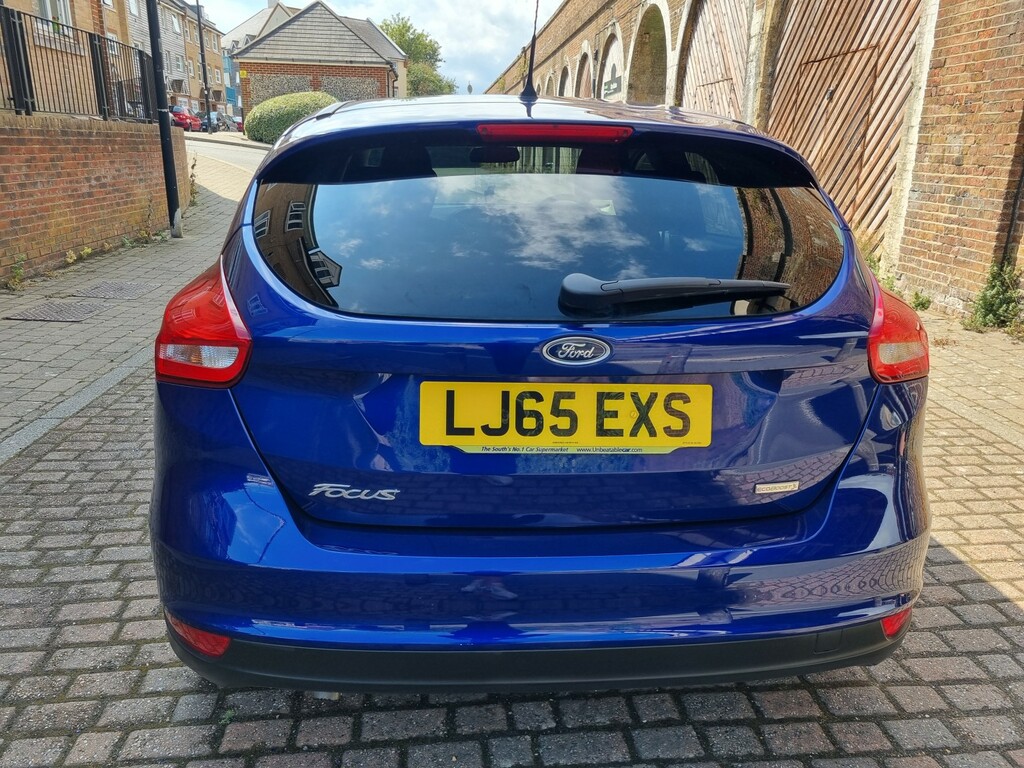 Ford Focus Hatchback 2015 Blue #6
