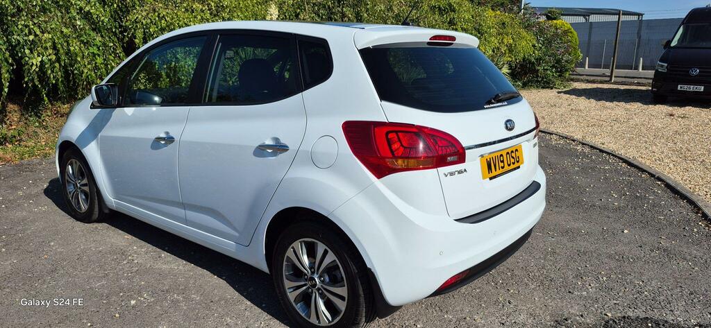 Kia Venga 1.6 4 Euro 6 Ss White #4