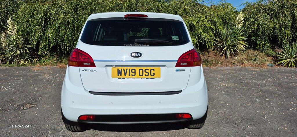 Kia Venga 1.6 4 Euro 6 Ss White #5