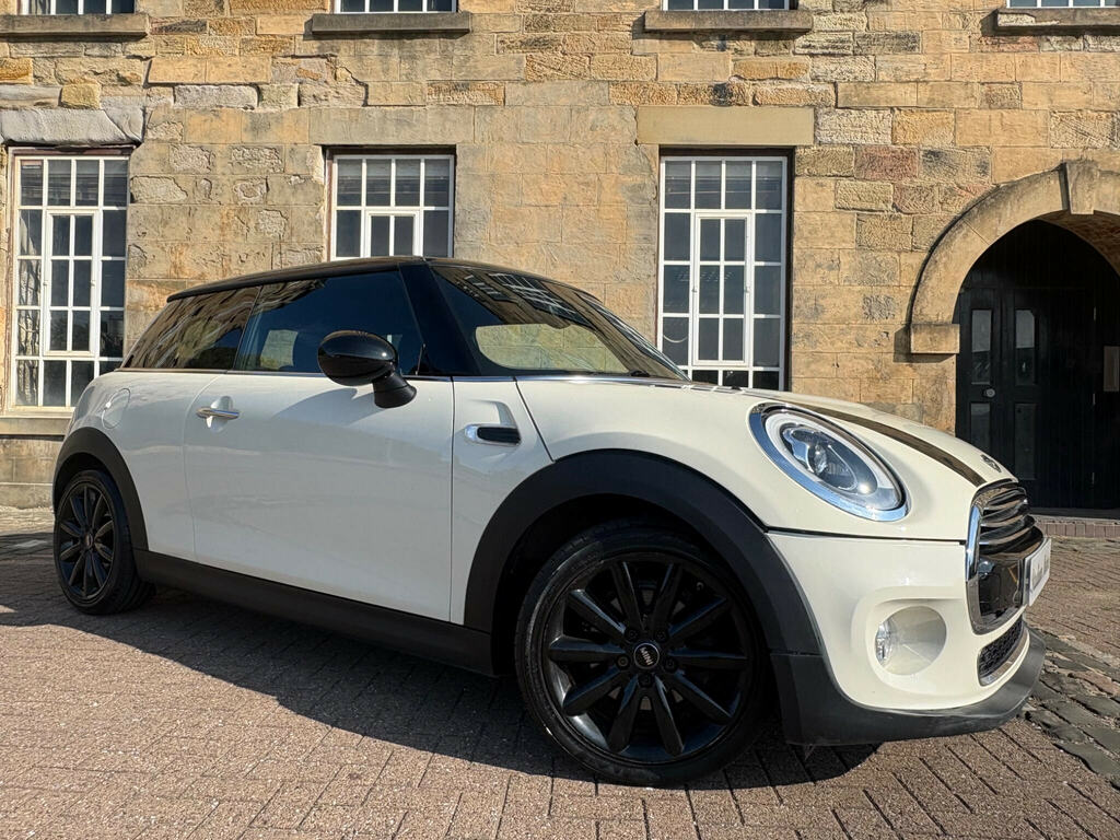Mini Hatch 1.5 Cooper D Euro 6 Ss YL14OJD White #2