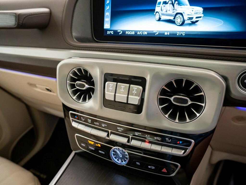 Mercedes-Benz G Class Amg G 63 4Matic Green #37
