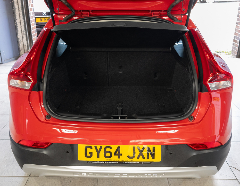 Volvo V40 Cross Country 2.0Td D3 150Bhp Cross Black #37