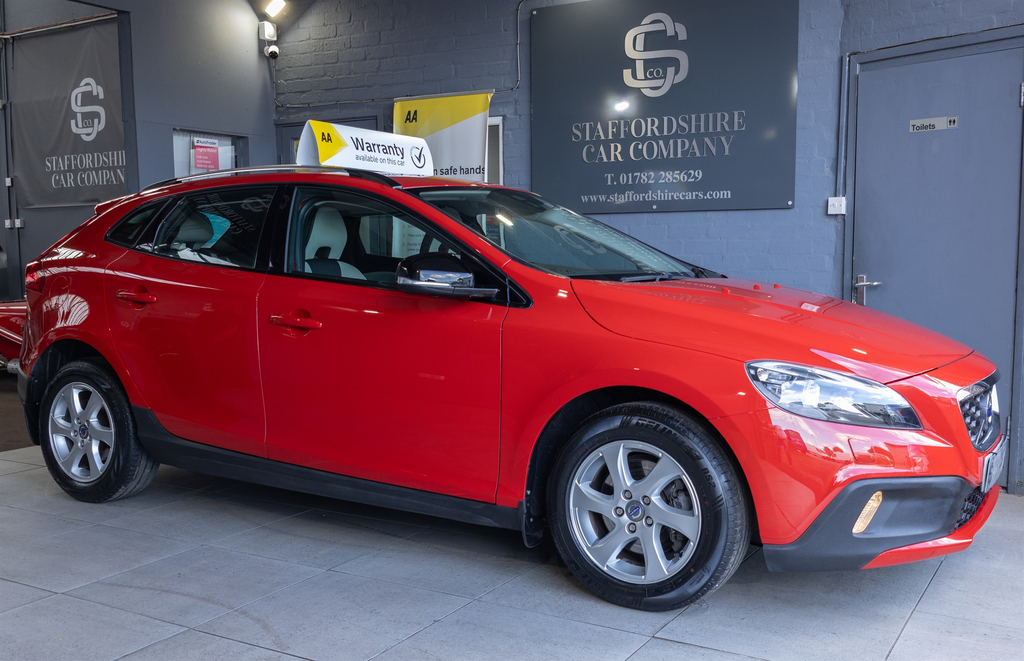 Volvo V40 Cross Country 2.0Td D3 150Bhp Cross Black #15