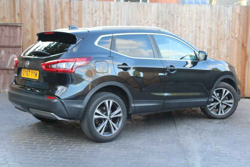 Nissan Qashqai 1.2 Dig-t N-connecta Black #3