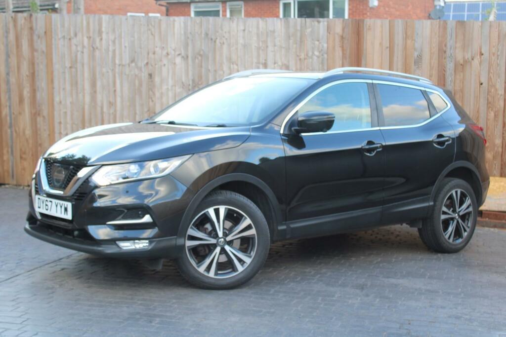 Nissan Qashqai 1.2 Dig-t N-connecta Black