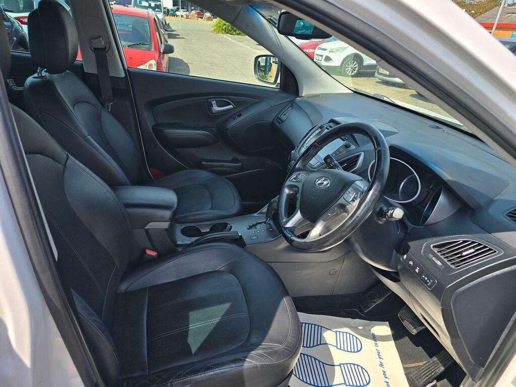 Hyundai Ix35 2.0 Crdi Premium 4Wd Euro 5 White #10