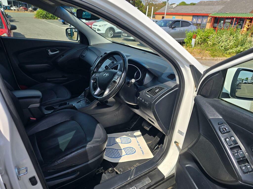 Hyundai Ix35 2.0 Crdi Premium 4Wd Euro 5 White #9