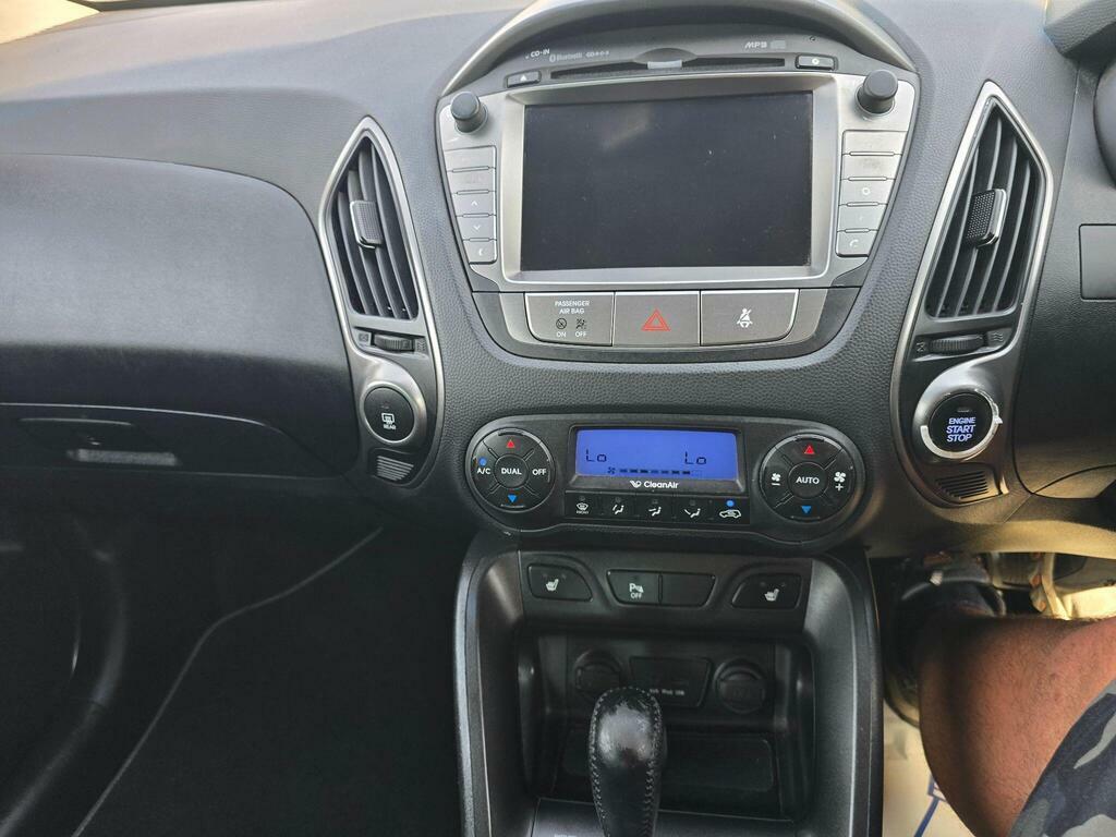 Hyundai Ix35 2.0 Crdi Premium 4Wd Euro 5 White #16