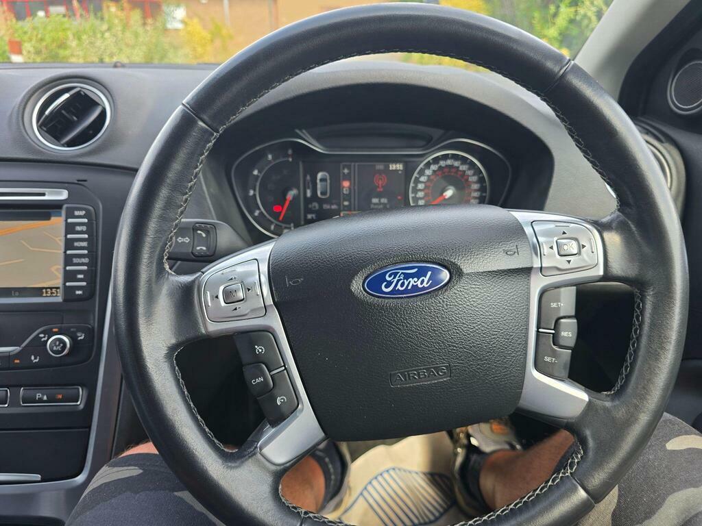 Ford Mondeo Hatchback 1.6T Ecoboost Titanium X Business Editio Red #19