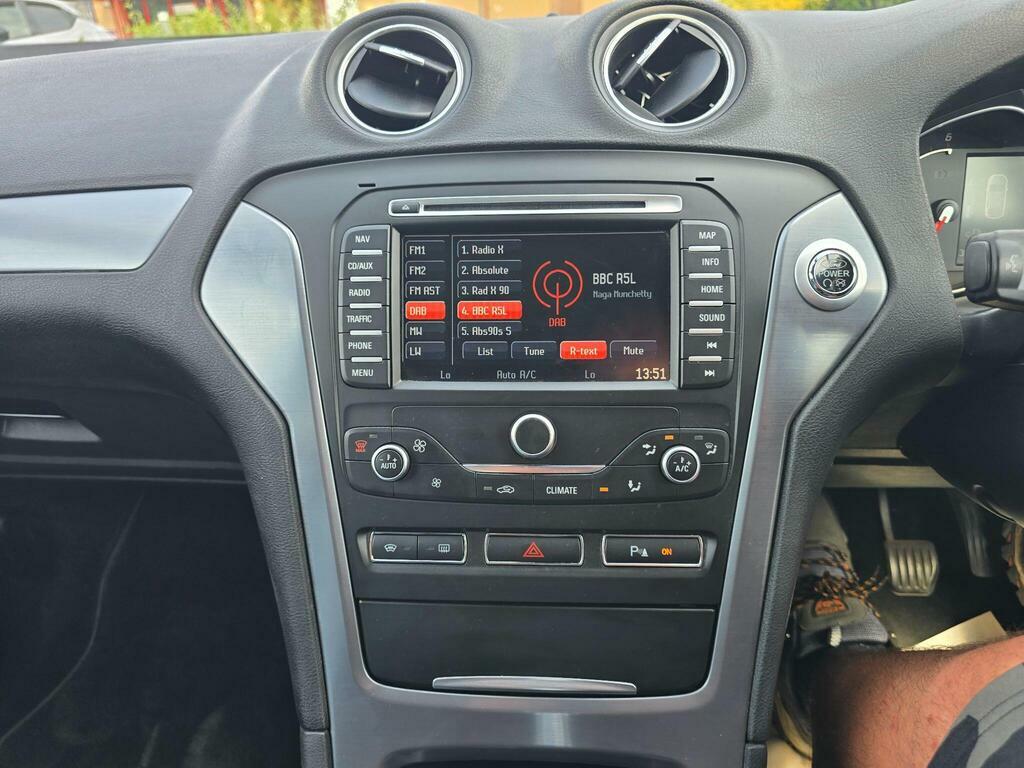 Ford Mondeo Hatchback 1.6T Ecoboost Titanium X Business Editio Red #17