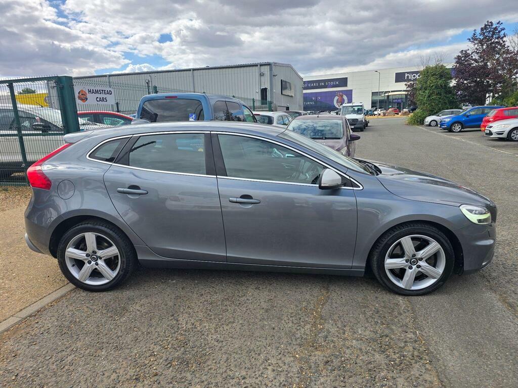 Volvo V40 2.0 D2 R-design Euro 6 S S Grey #2