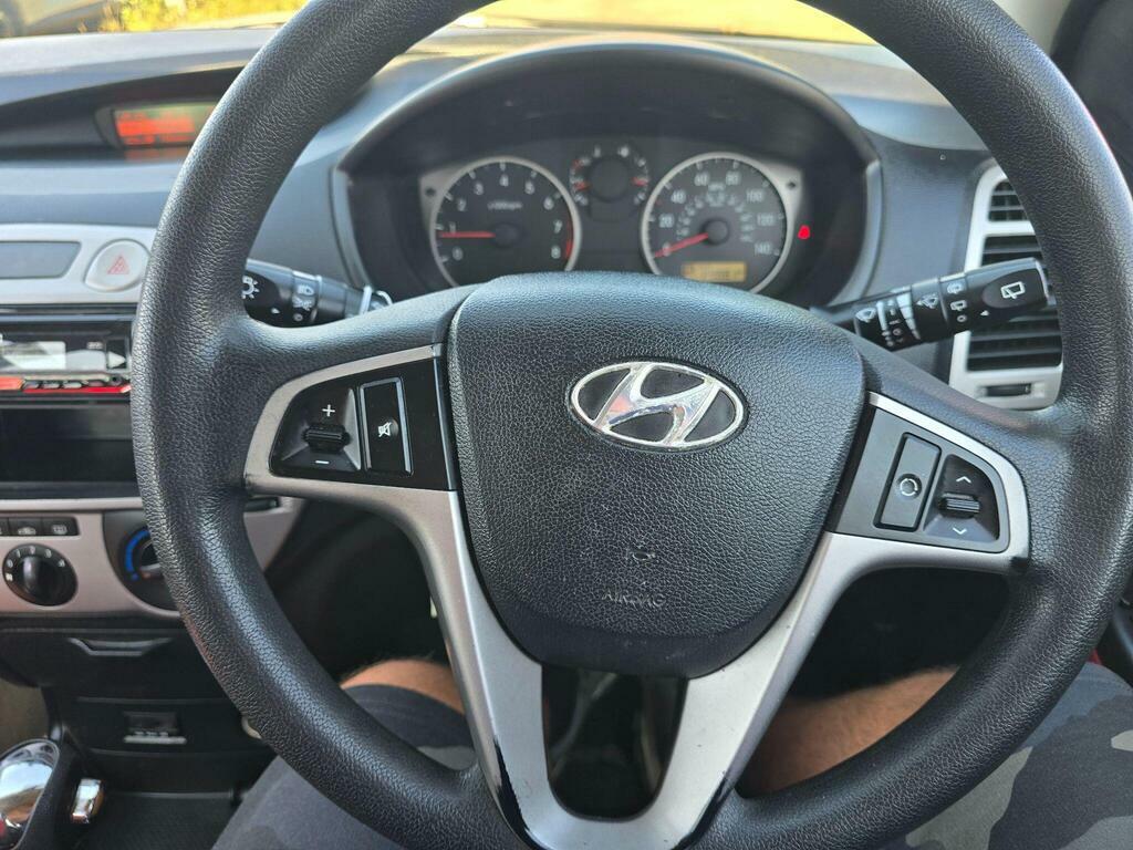 Hyundai I20 1.4 Comfort Euro 4 Silver #19