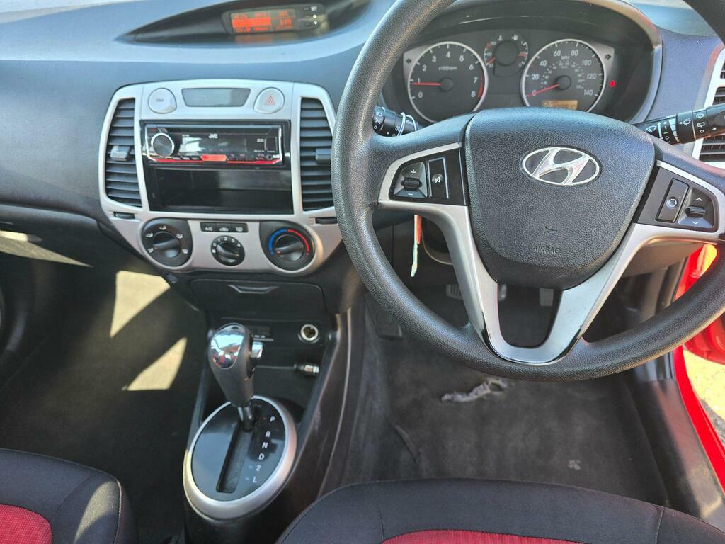 Hyundai I20 1.4 Comfort Euro 4 Silver #11