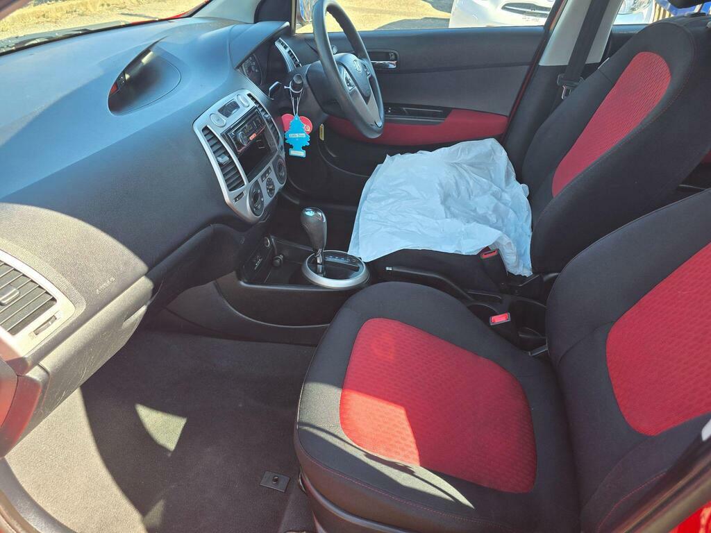 Hyundai I20 1.4 Comfort Euro 4 Silver #13