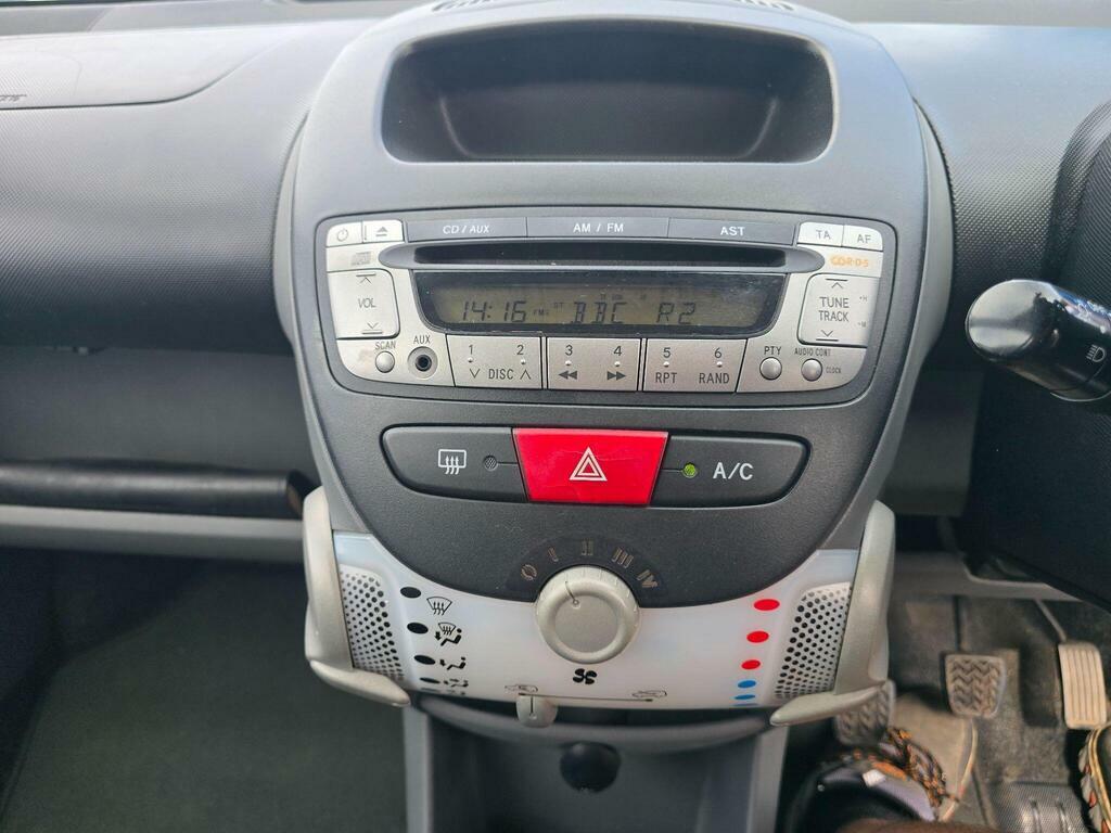 Toyota Aygo Aygo Blue Vvt-i Blue #14