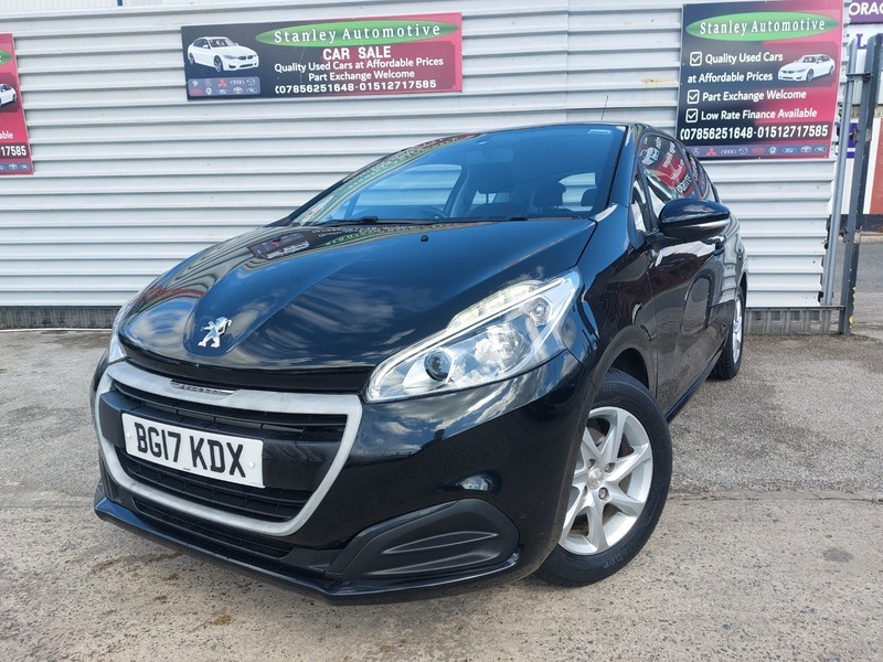 Peugeot 208 Active Black #3