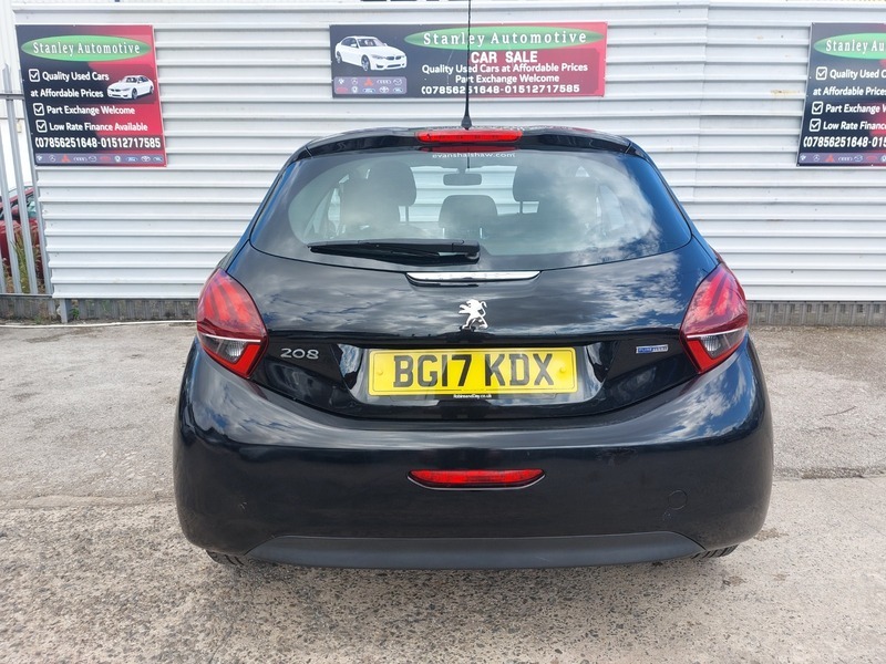 Peugeot 208 Active Black #6