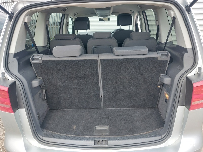 Volkswagen Touran Mpv Red #19