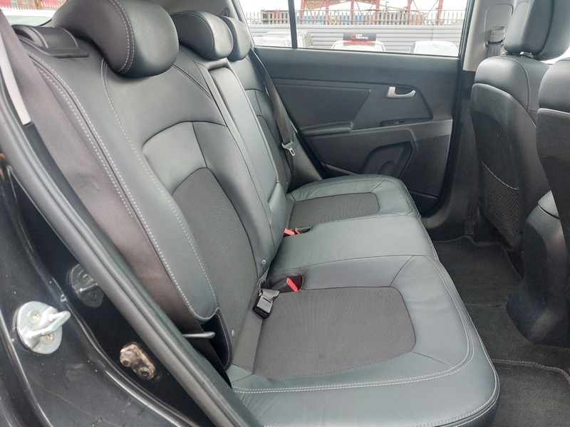 Kia Sportage 1.7 Crdi Isg White #13